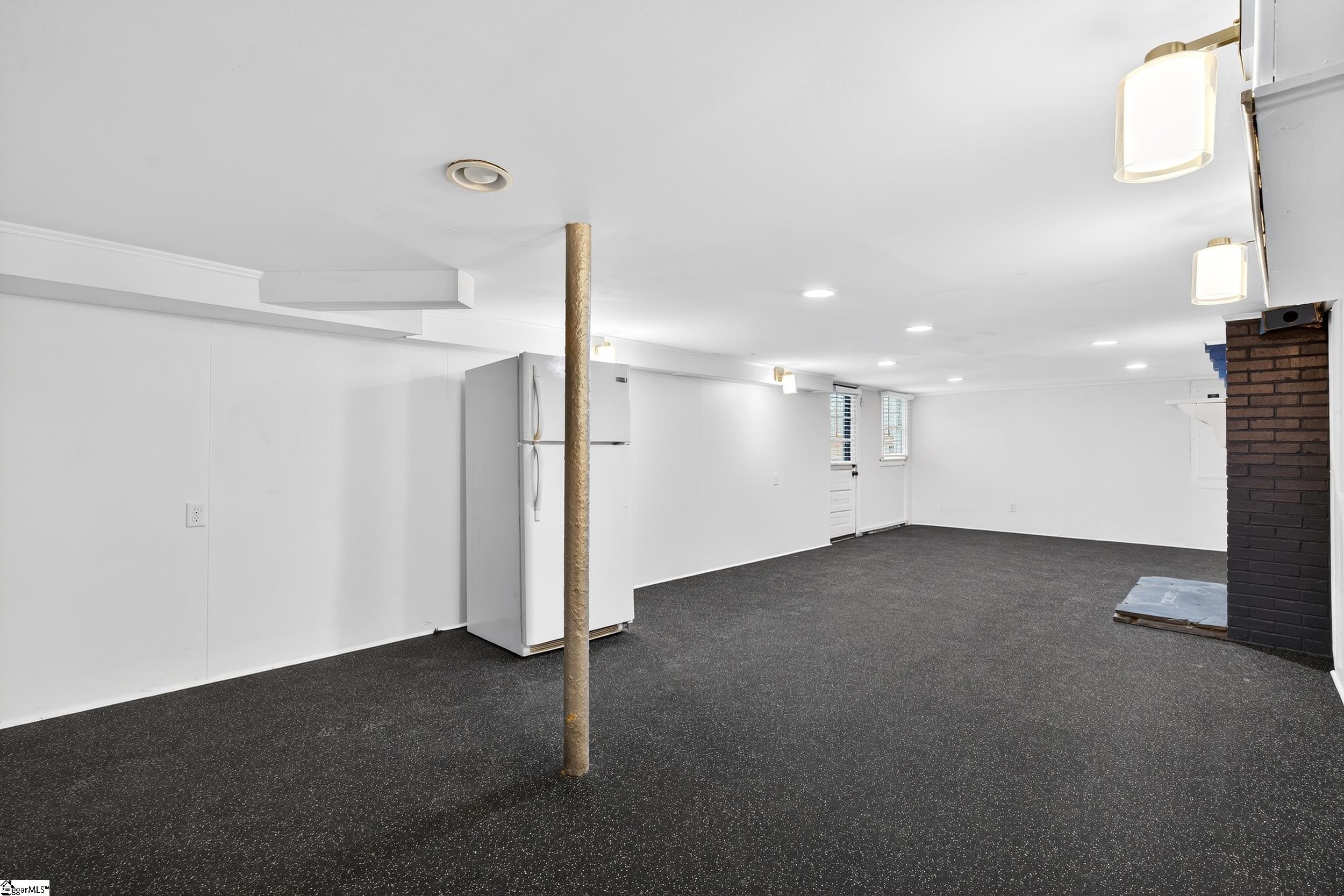 Greenville, South Carolina 29609, United States, 4 Bedrooms Bedrooms, ,2 BathroomsBathrooms,Residential,Active,252356