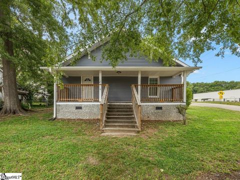 Photo of 207 Poole Street, Woodruff, SC 29388 (MLS # 1592634)
