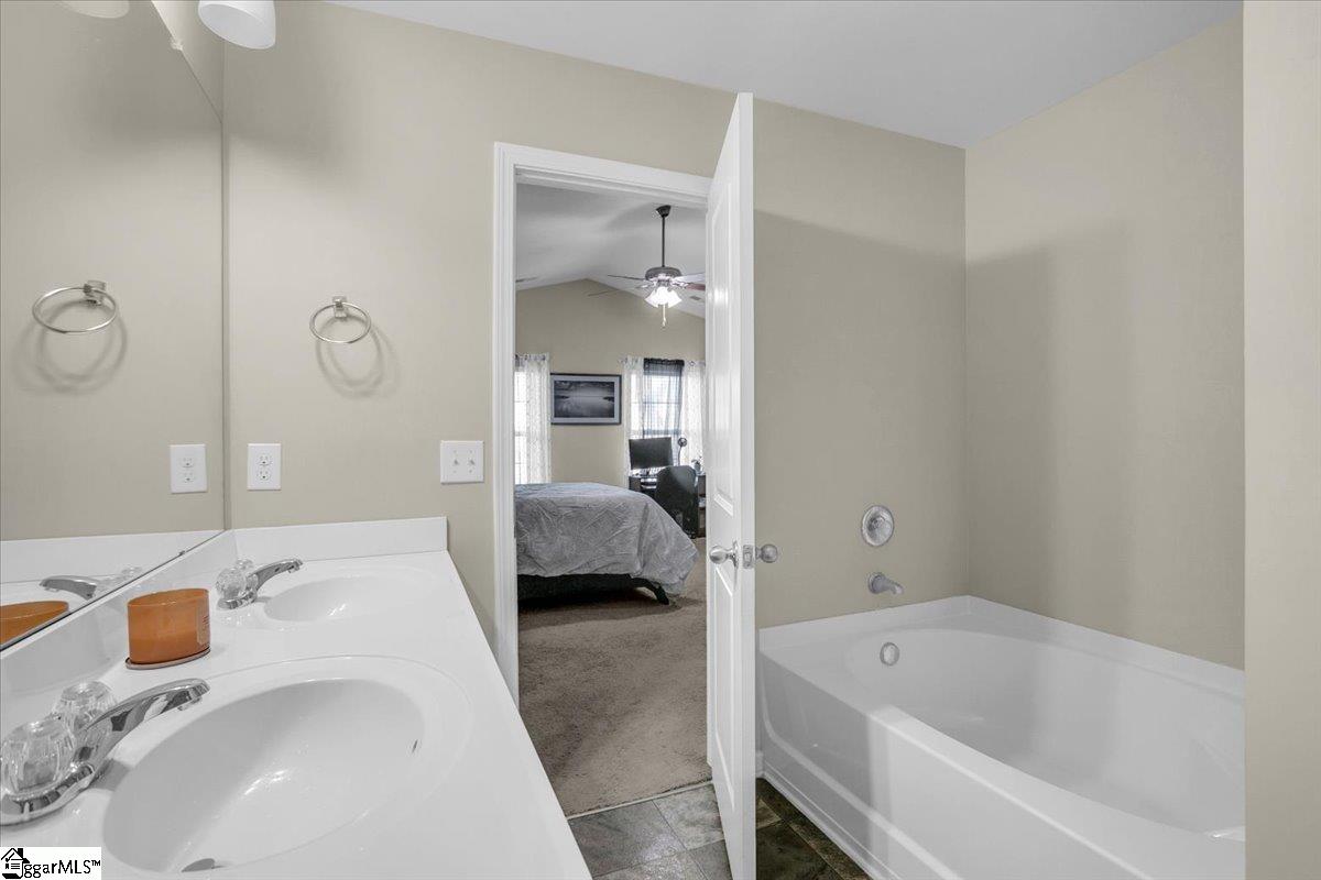 Greer, South Carolina 29651, United States, 4 Bedrooms Bedrooms, ,3 BathroomsBathrooms,Residential,Active,105044