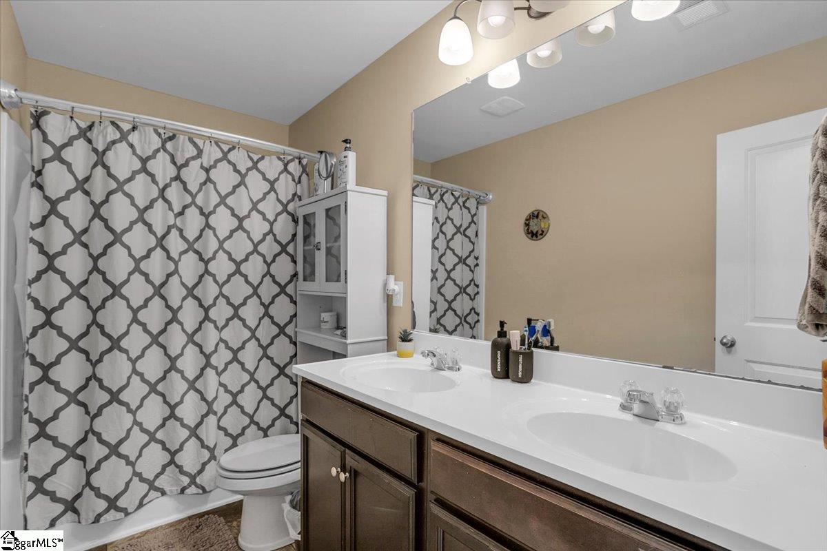 Greer, South Carolina 29651, United States, 4 Bedrooms Bedrooms, ,3 BathroomsBathrooms,Residential,Active,105044