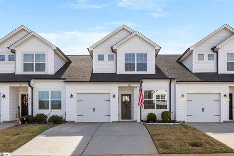 Photo of 105 Aleppo Lane, Greer, SC 29651 (MLS # 1578051)