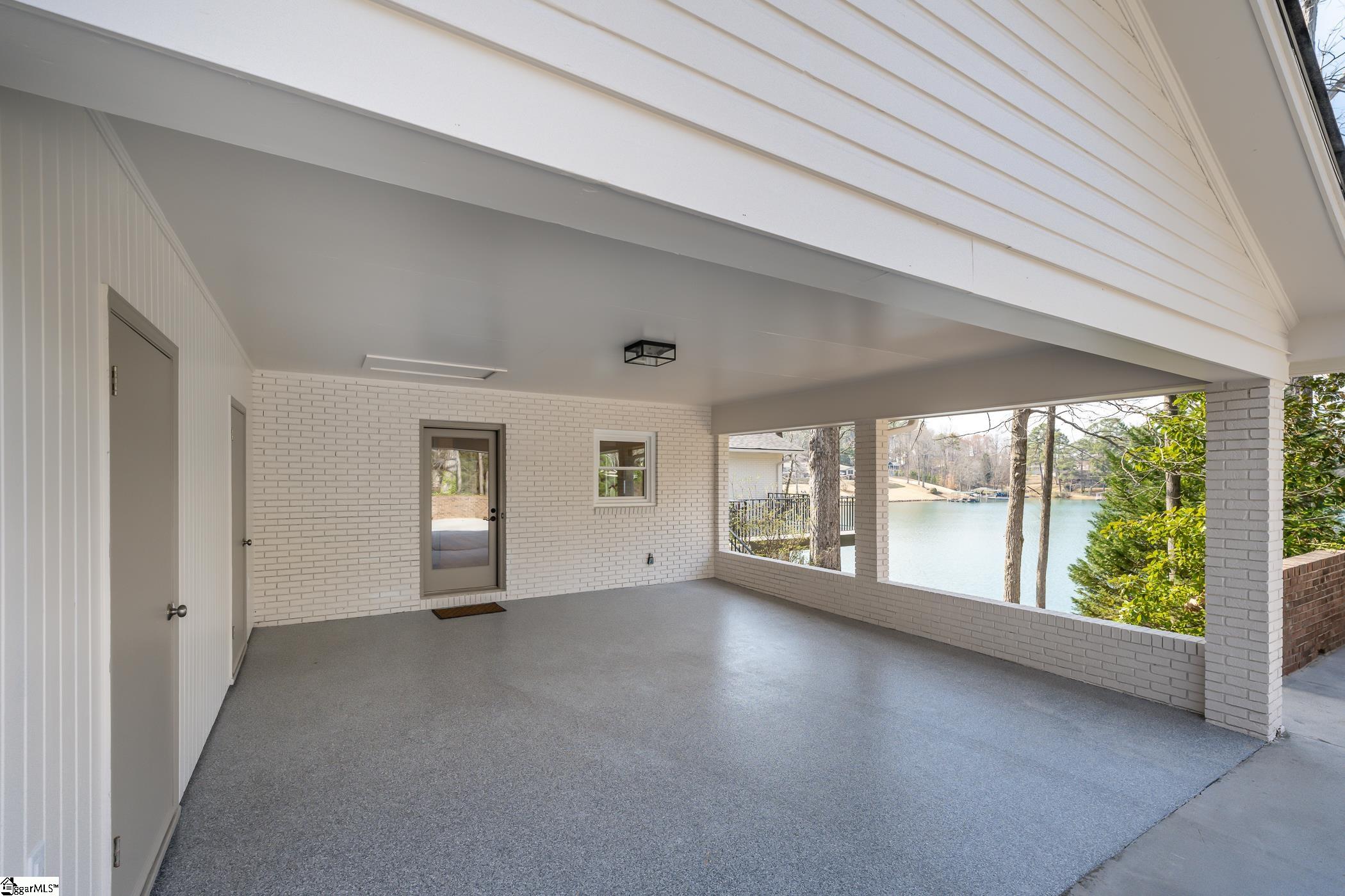 319 Harbor Drive