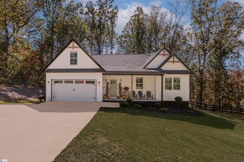 Photo of 102 George Willams Drive, Easley, SC 29640 (MLS # 1573208) Photo of 102 George Willams Drive, Easley, SC 29640 (MLS # 1573208)