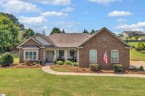 Photo of 63 Scotts Bluff Drive, Simpsonville, SC 29681 (MLS # 1604213)