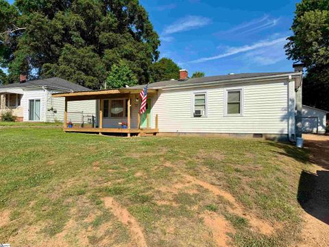 Photo of 23 Woodbriar Court, Greenville, SC 29617 (MLS # 1592750)