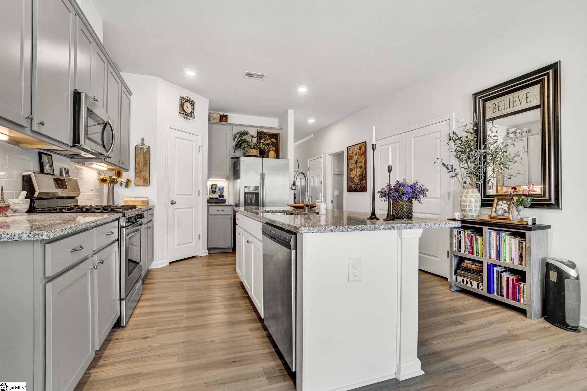 Greer, South Carolina 29651, United States, 3 Bedrooms Bedrooms, ,3 BathroomsBathrooms,Residential,Active,96509