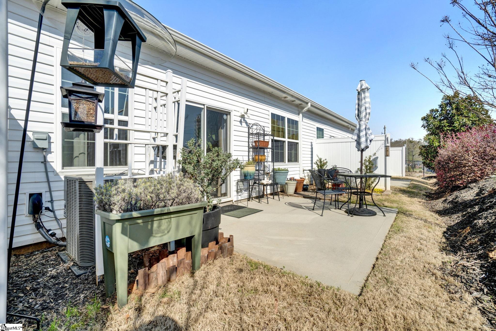 Greer, South Carolina 29651, United States, 3 Bedrooms Bedrooms, ,3 BathroomsBathrooms,Residential,Active,96509