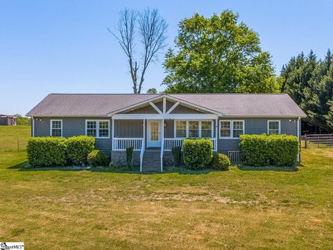 Photo of 501 Bushy Creek Road, Woodruff, SC 29388 (MLS # 1589340)