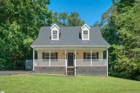 Photo of 222 Midland Drive, Easley, SC 29640 (MLS # 1604065)