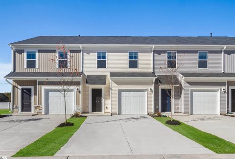 Photo of 179 Randwick Lane, Greer, SC 29651 (MLS # 1587033)