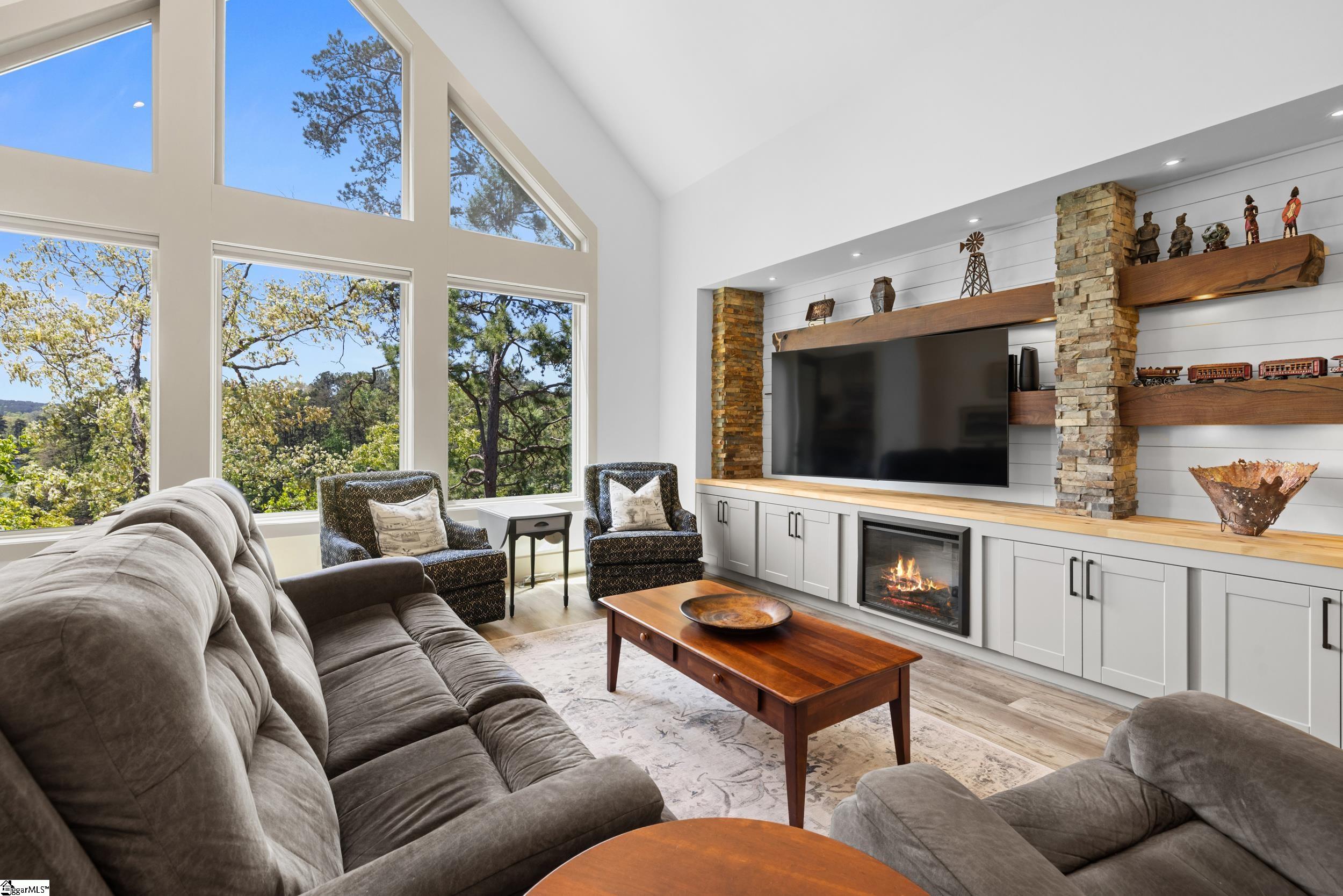 4 Forecastle Way
