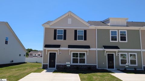 Photo of 108 Lilac Loop, Greenwood, SC 29646 (MLS # 1588991)