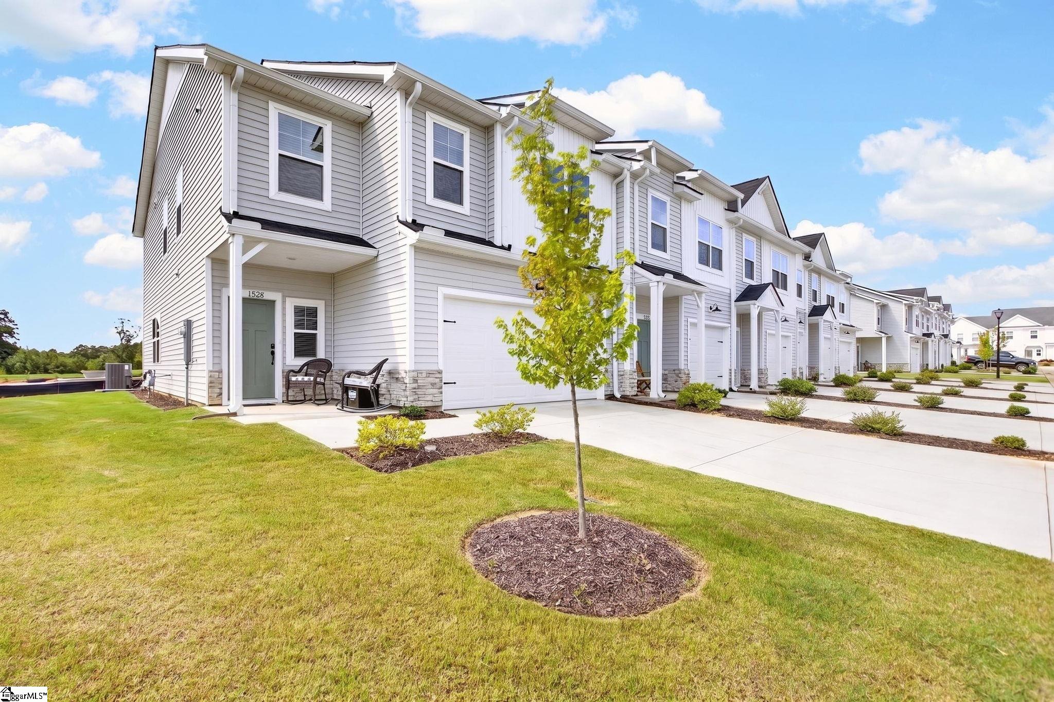 1528 Yellowwood Court