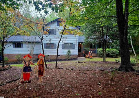 Photo of 8 Overlook Court, Greenville, SC 29609 (MLS # 1571534)