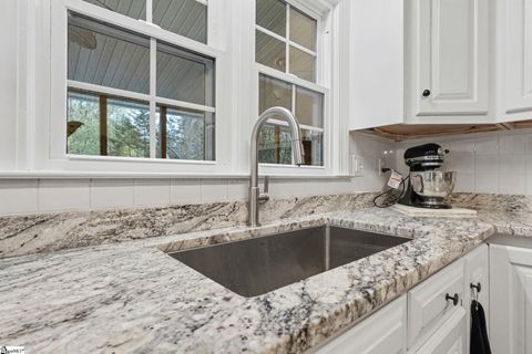 Tiny photo for 4 Atchison Way, Simpsonville, SC 29680 (MLS # 1584399)