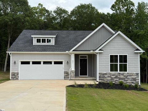 Photo of 231 Patch Drive, Spartanburg, SC 29302 (MLS # 1578984)