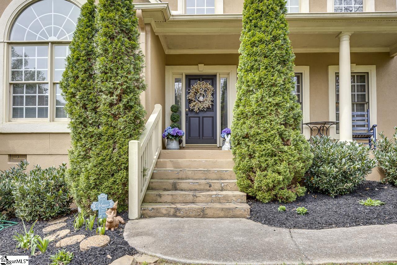 106 Pebble Creek Way