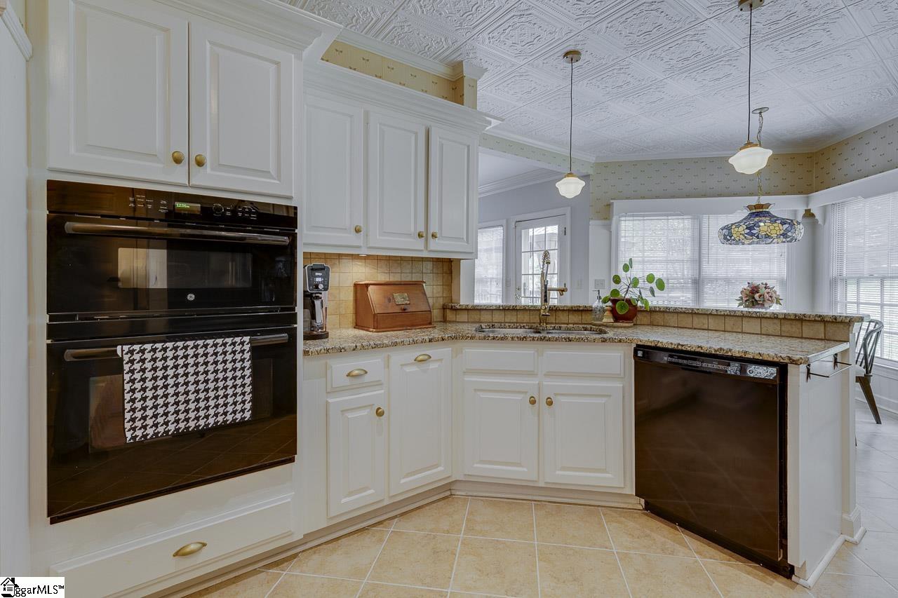 106 Pebble Creek Way