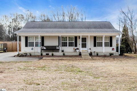 Photo of 798 Clark Road, Inman, SC 29349 (MLS # 1582382)