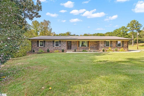 Photo of 210 Lodge Road, Pendleton, SC 29670 (MLS # 1607501)