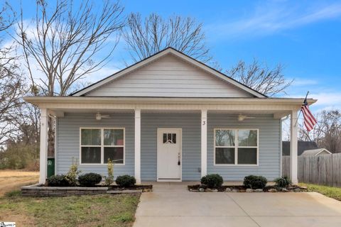 Photo of 3 W 1st Street, Williamston, SC 29697 (MLS # 1581860)