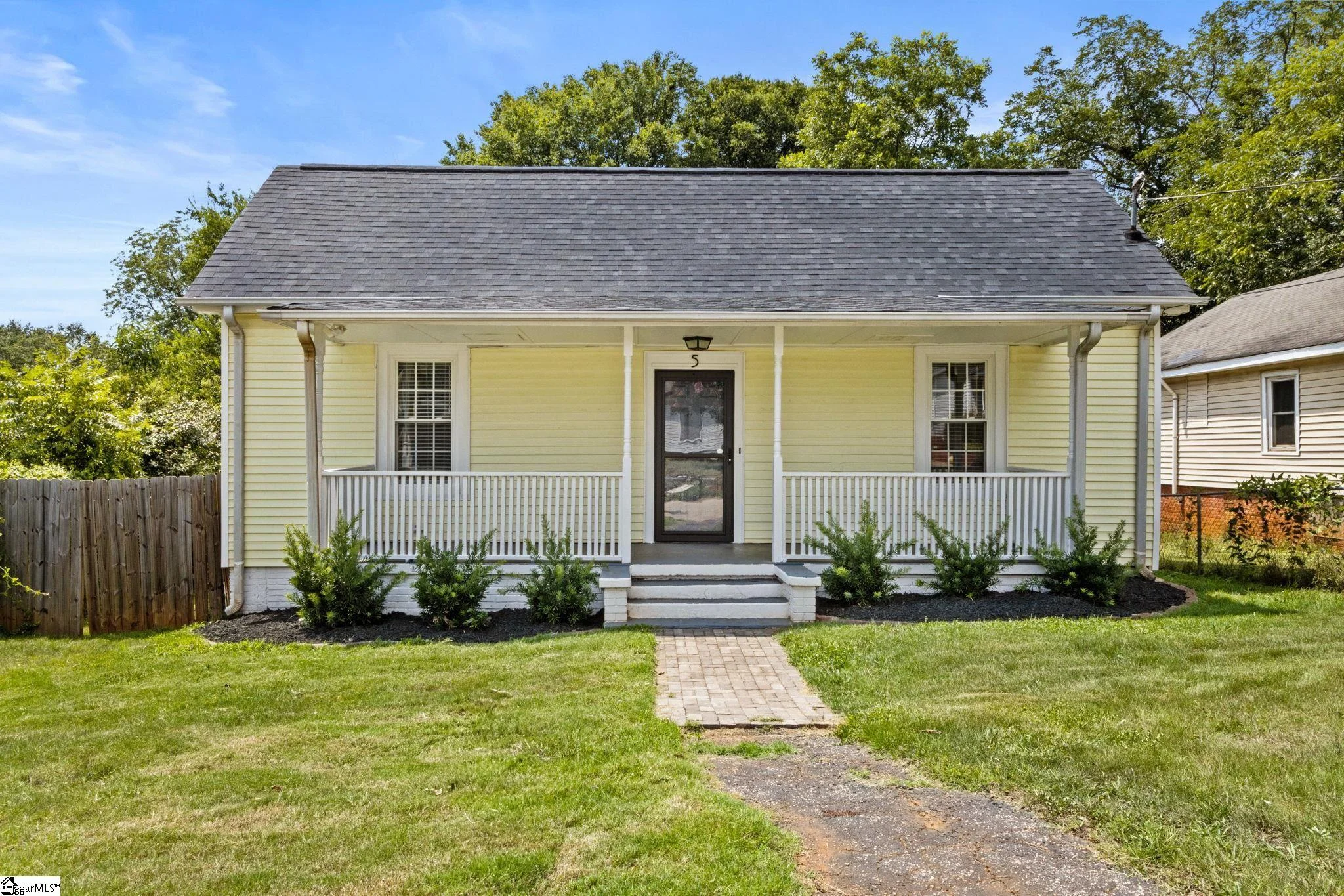 5 Conyers Street
