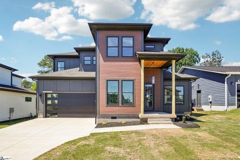 Photo of 44 Village Crest Drive, Greenville, SC 29607 (MLS # 1588409)