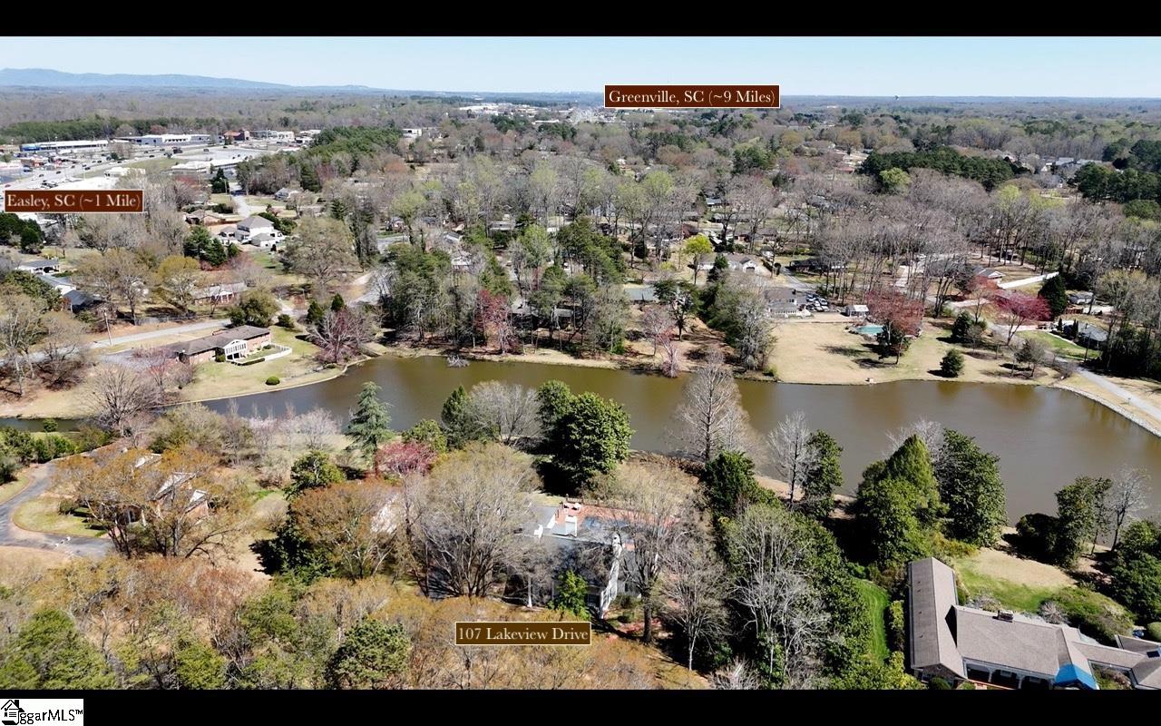 107 Lakeview Drive