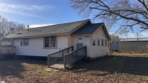 Photo of 250 Morningside Drive, Roebuck, SC 29376 (MLS # 1582525)