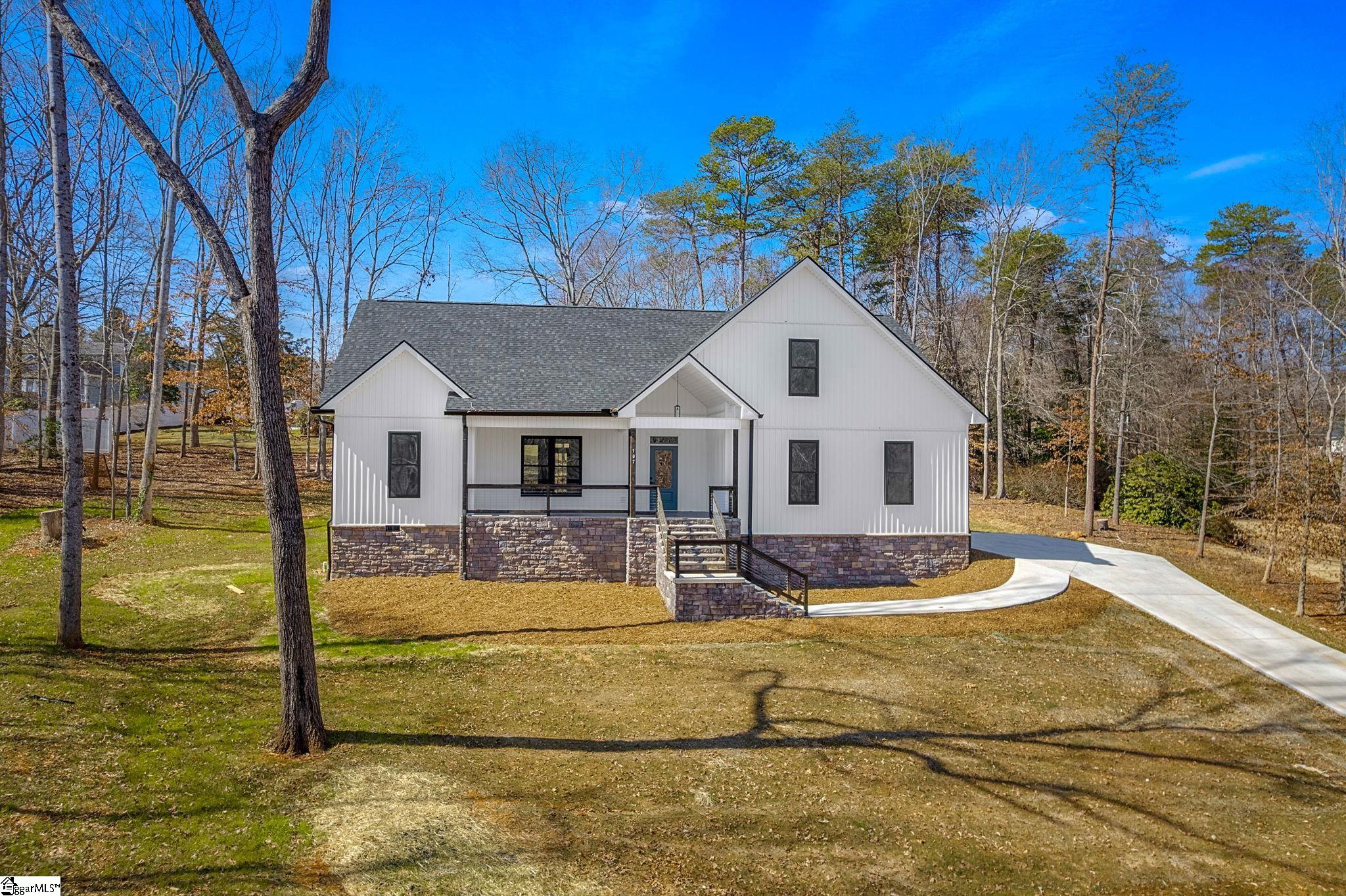 107 Bentwood Lane