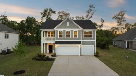 Photo of 4135 Crest Ridge Lane, Boiling Springs, SC 29316 (MLS # 1588986)