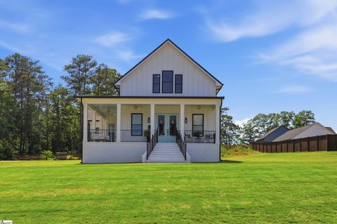 Photo of 1006 Embassy Drive, Anderson, SC 29621 (MLS # 1592308)