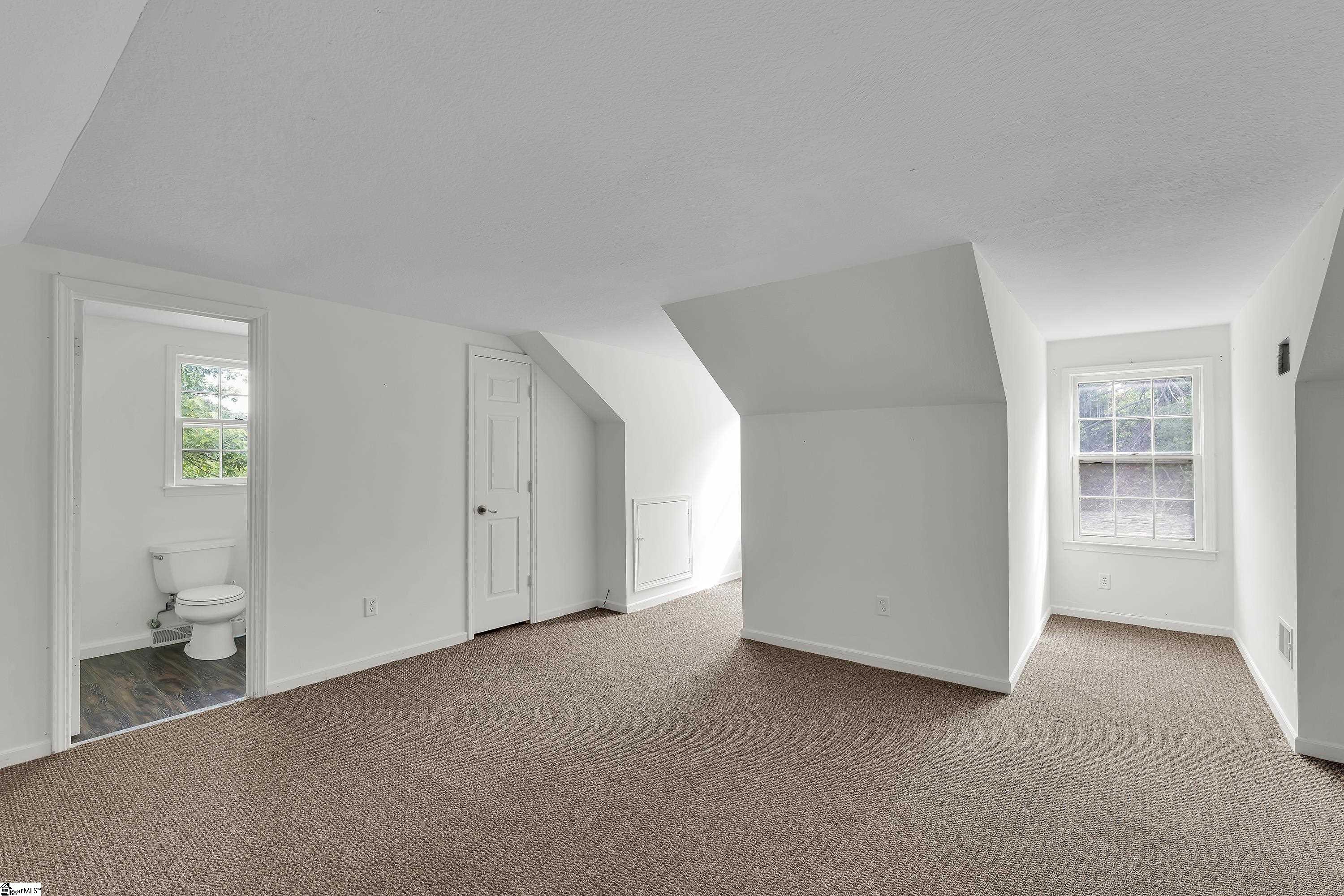 Greenville, South Carolina 29615, United States, 5 Bedrooms Bedrooms, ,4 BathroomsBathrooms,Residential,Active,244760