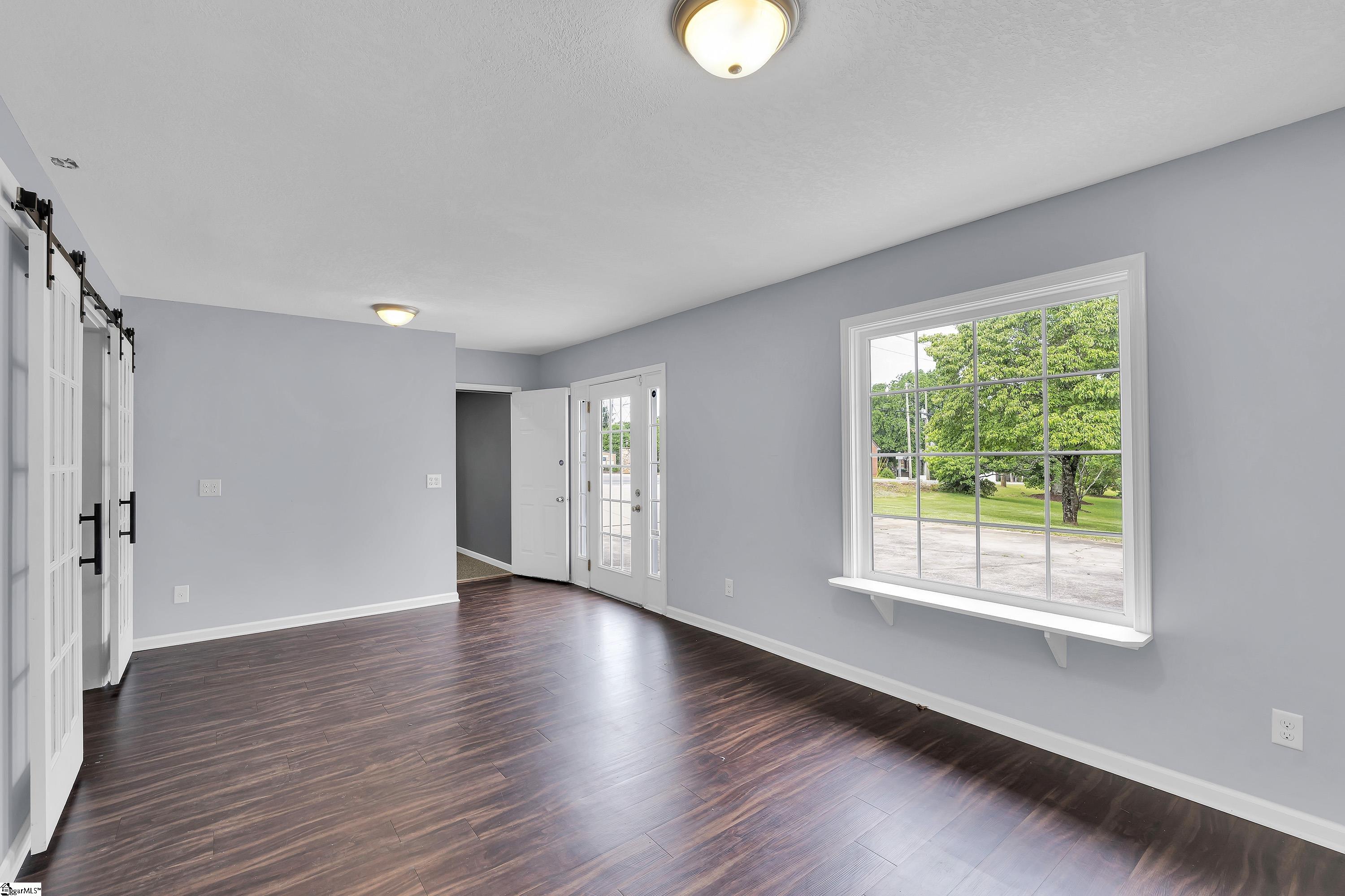 Greenville, South Carolina 29615, United States, 5 Bedrooms Bedrooms, ,4 BathroomsBathrooms,Residential,Active,244760