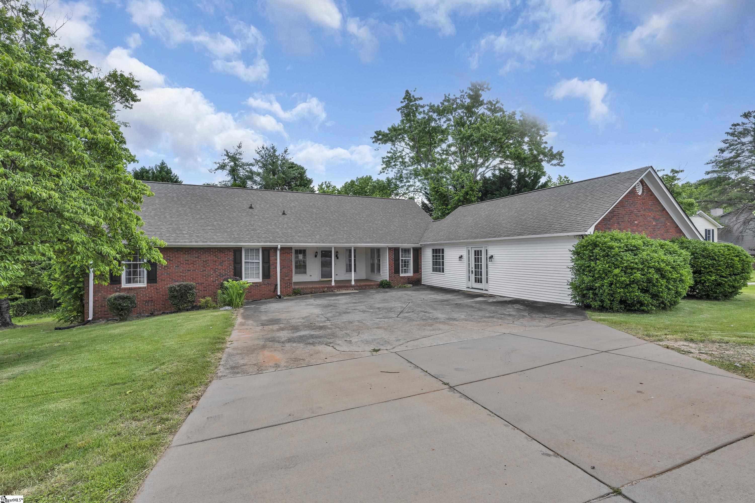 Greenville, South Carolina 29615, United States, 5 Bedrooms Bedrooms, ,4 BathroomsBathrooms,Residential,Active,244760