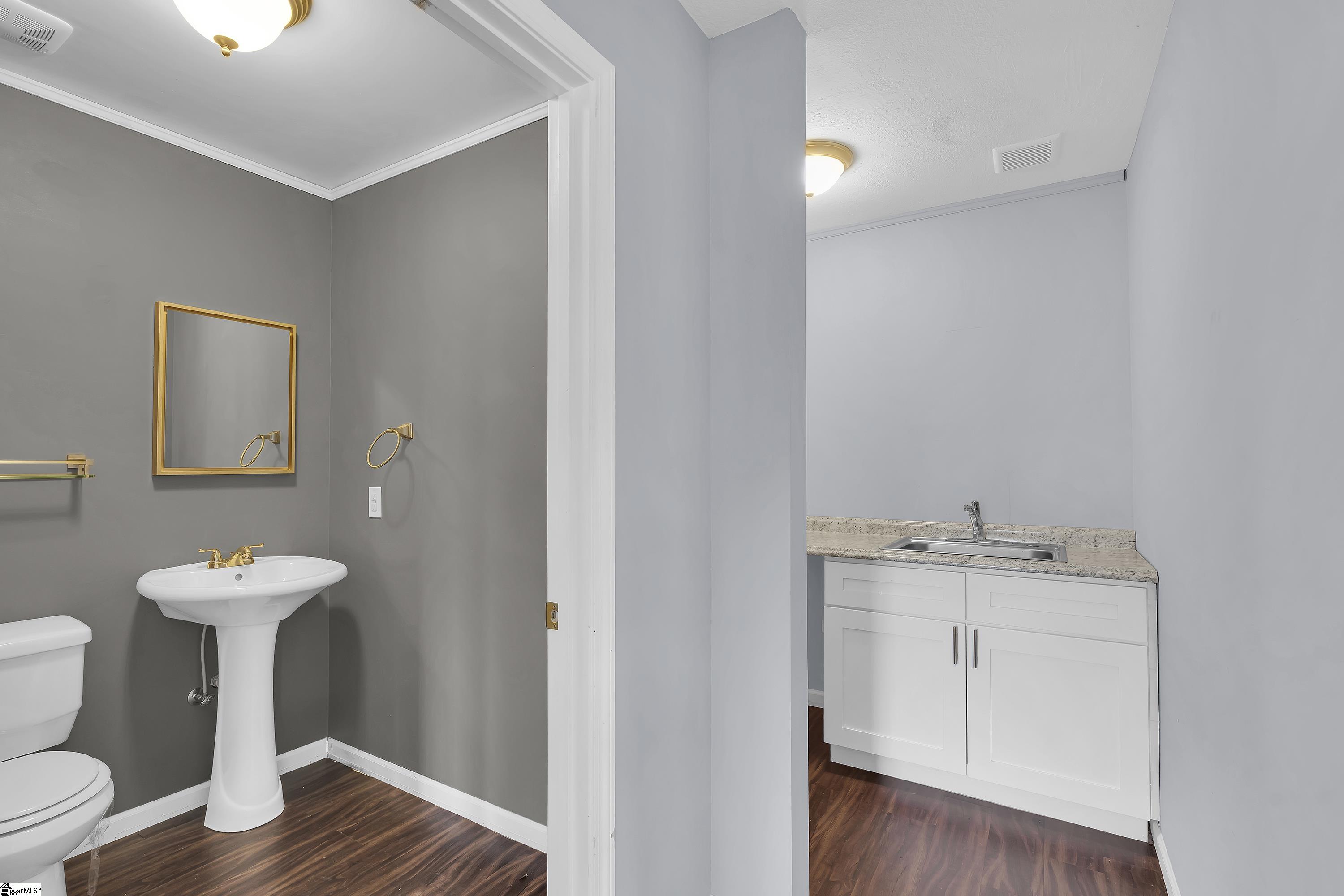 Greenville, South Carolina 29615, United States, 5 Bedrooms Bedrooms, ,4 BathroomsBathrooms,Residential,Active,244760