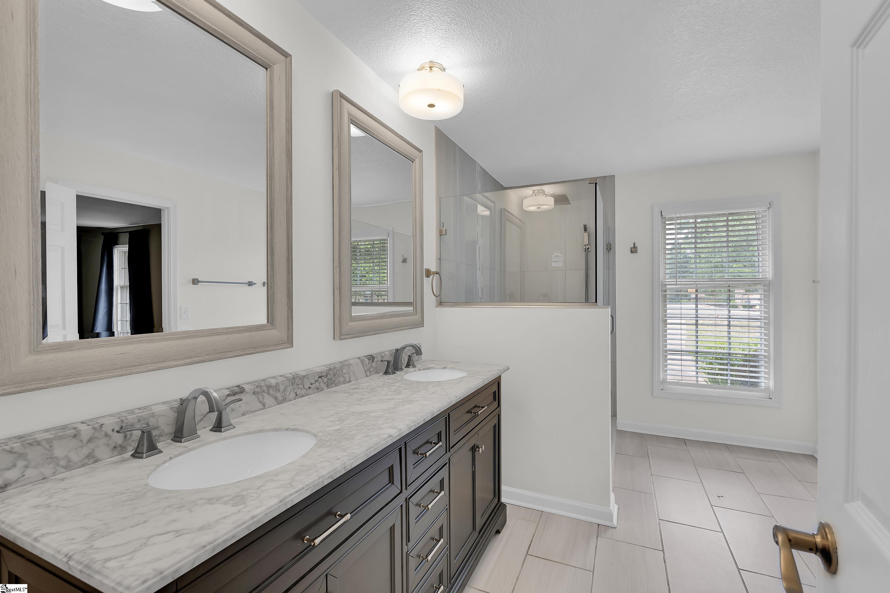 Greenville, South Carolina 29615, United States, 5 Bedrooms Bedrooms, ,4 BathroomsBathrooms,Residential,Active,244760