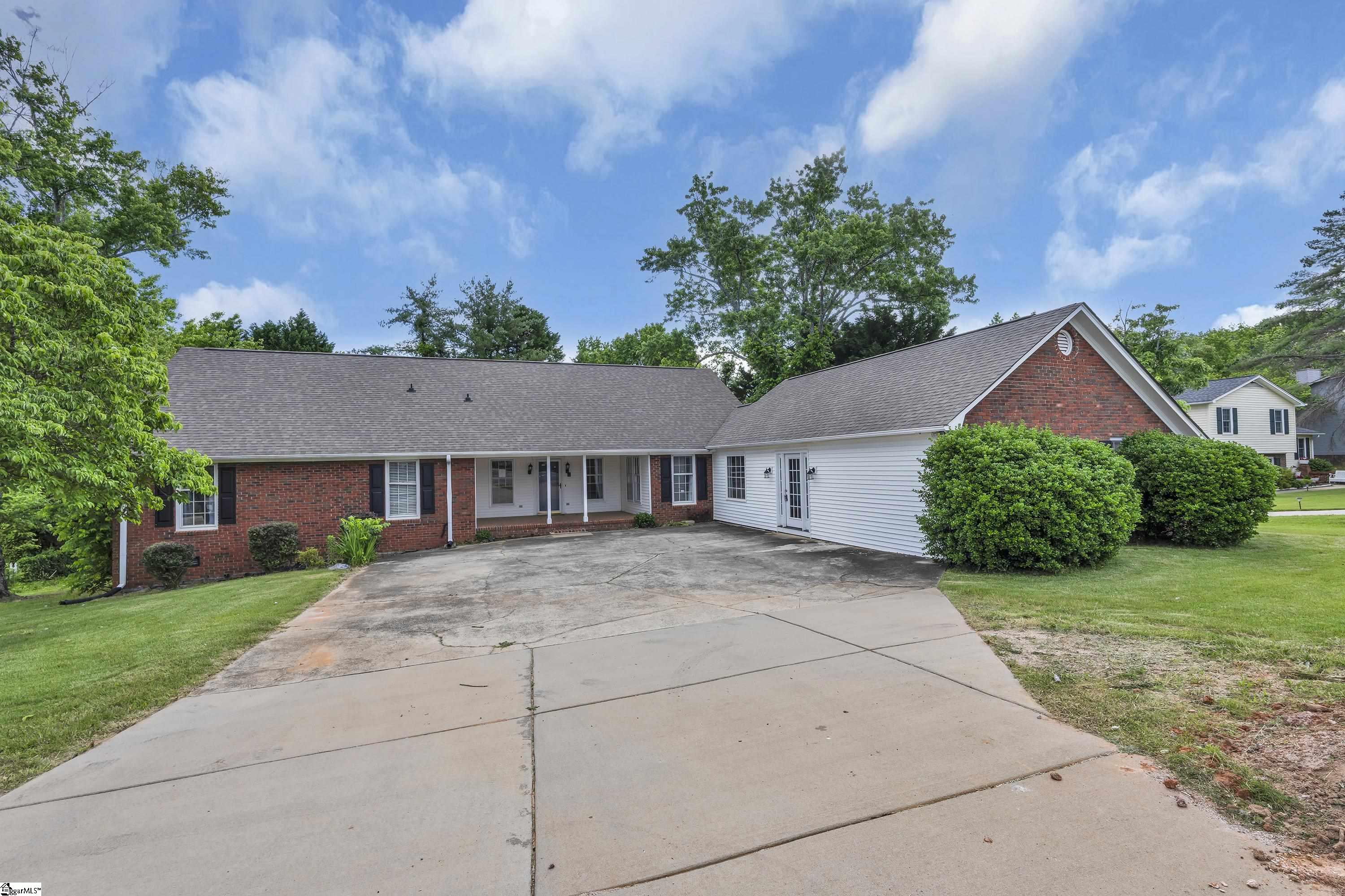 Greenville, South Carolina 29615, United States, 5 Bedrooms Bedrooms, ,4 BathroomsBathrooms,Residential,Active,244760