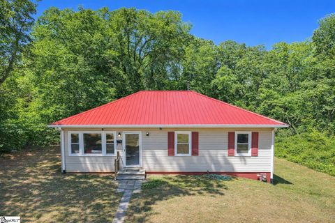 Photo of 123 Cypress Drive, Gaffney, SC 29340 (MLS # 1589334)