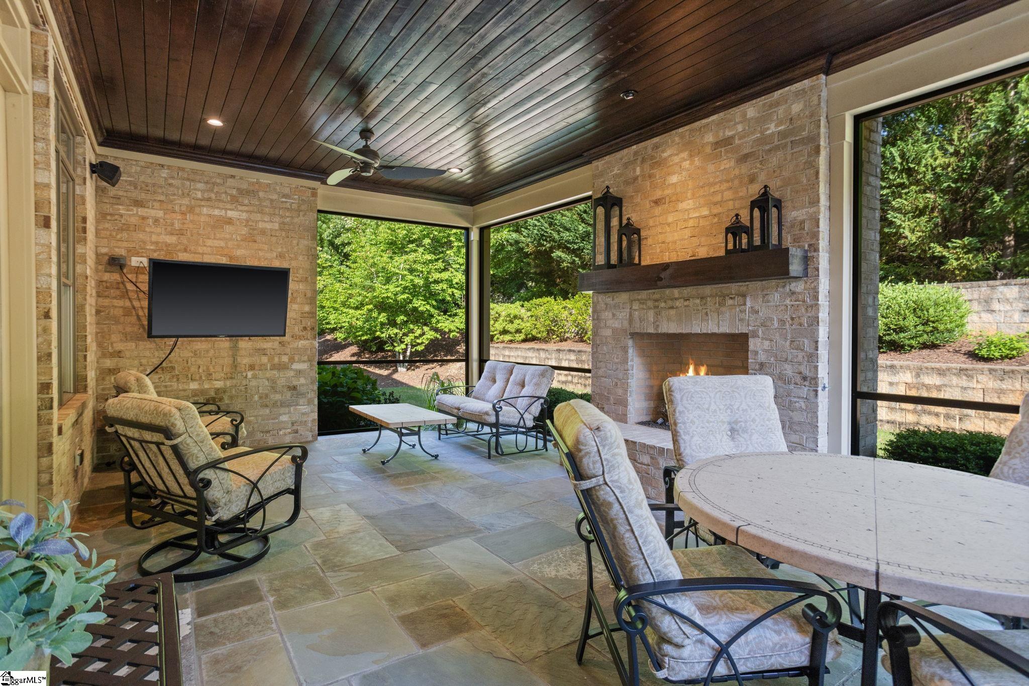 Greenville, South Carolina 29617, United States, 4 Bedrooms Bedrooms, ,5 BathroomsBathrooms,Residential,Active,146710