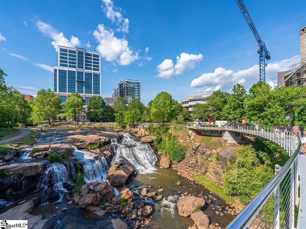Real Estate Search 3 10 Mcneil Court