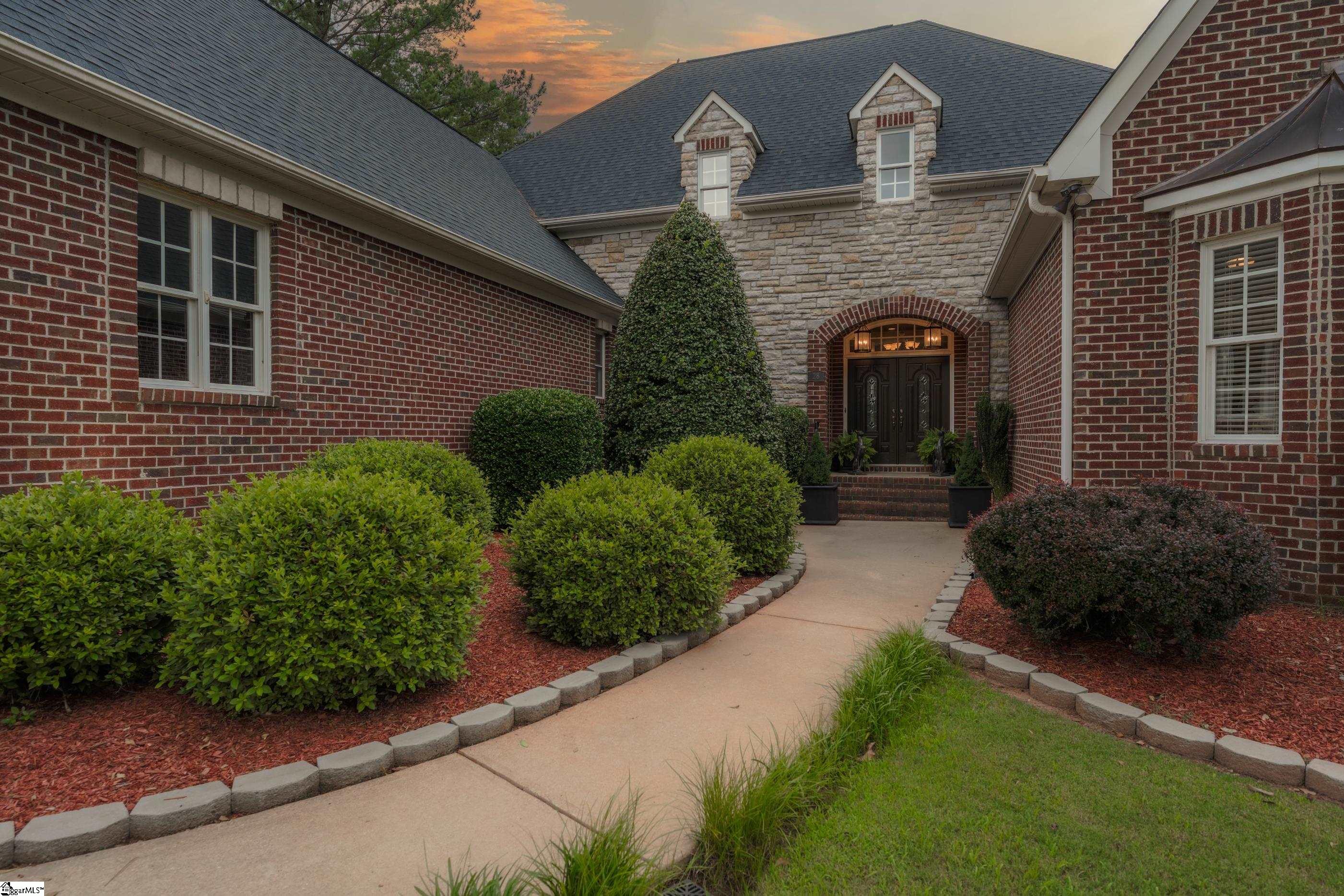 28 Laurel Crest Lane