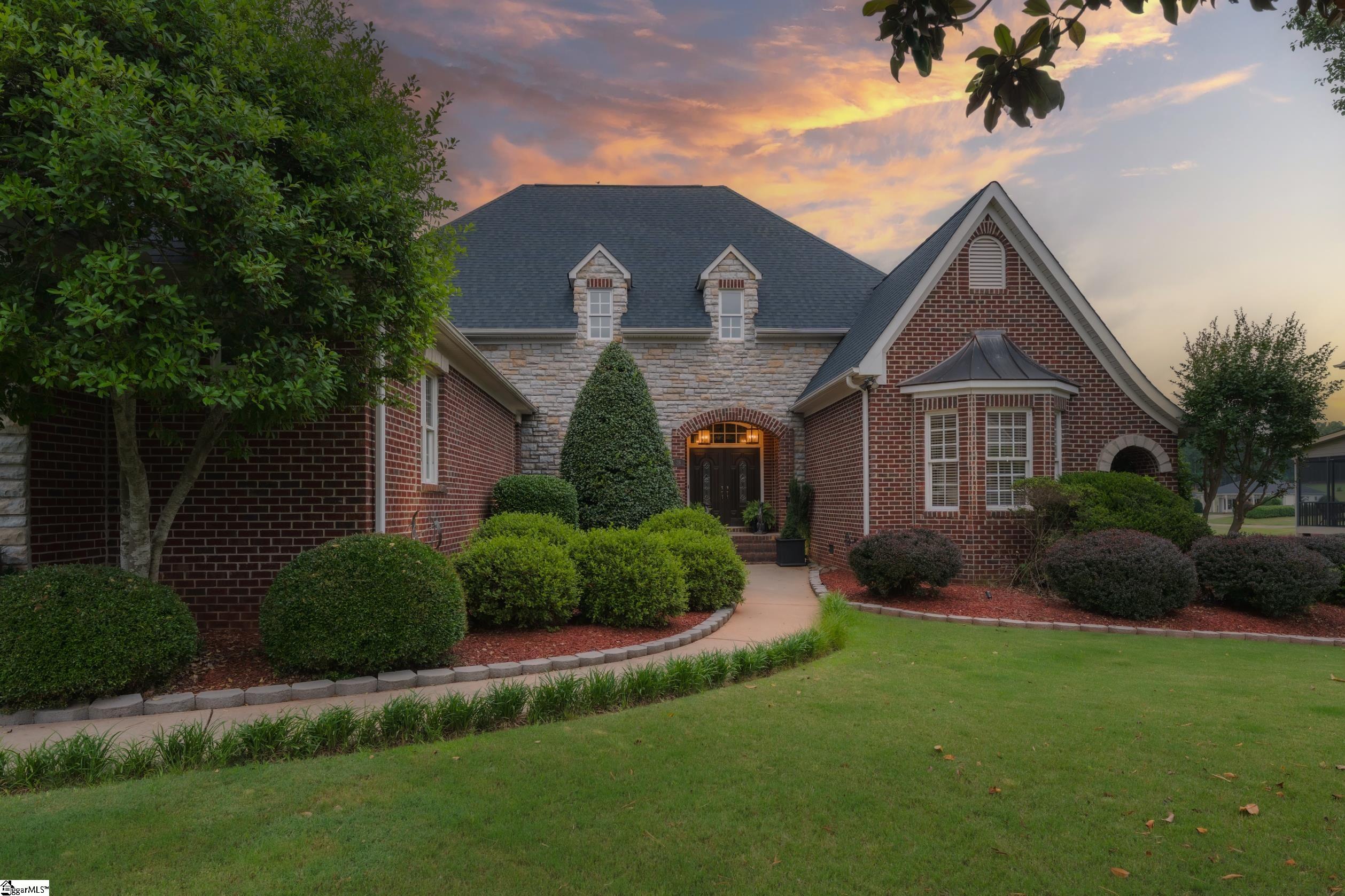 28 Laurel Crest Lane