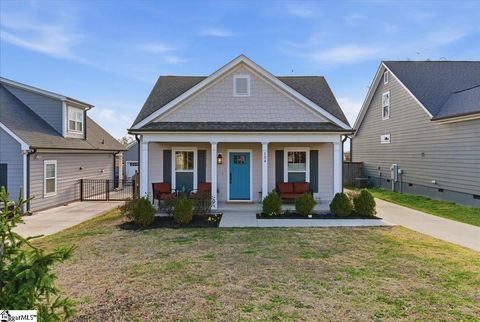 Photo of 134 Oakland Drive, Greenville, SC 29607 (MLS # 1583691)