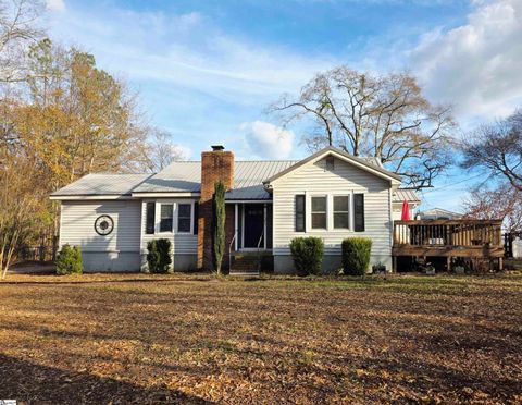 Photo of 121 Chestnut Drive, Woodruff, SC 29388 (MLS # 1577653)