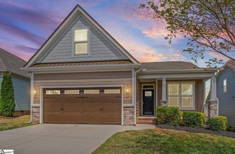 Photo of 141 Bur Oak Drive, Taylors, SC 29687 (MLS # 1587328)