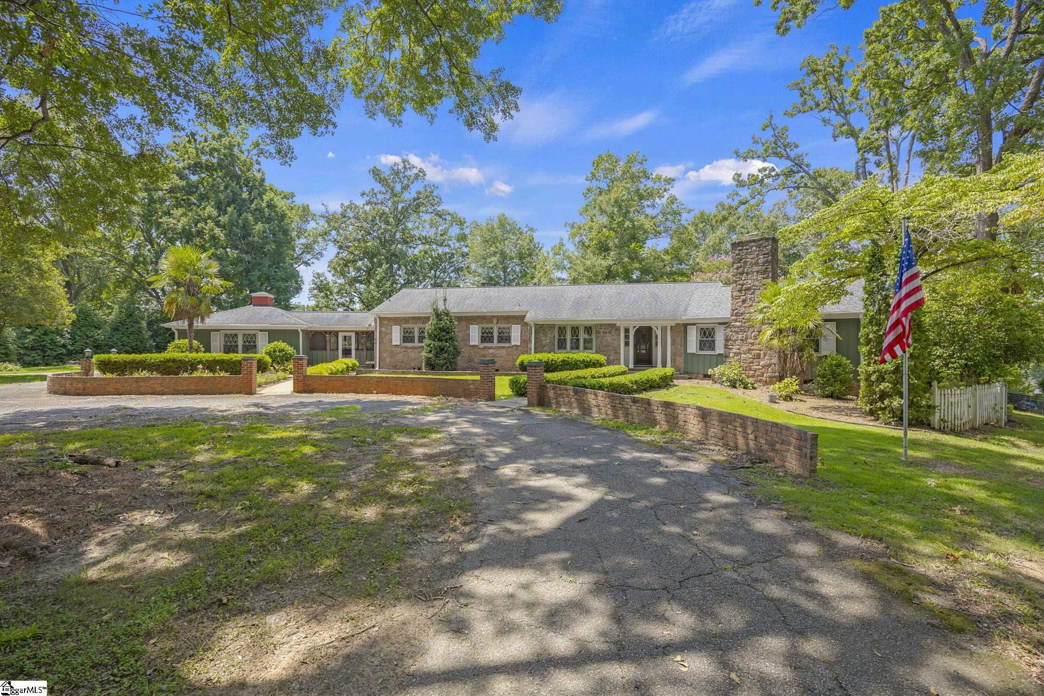 111 Mountain View Drive