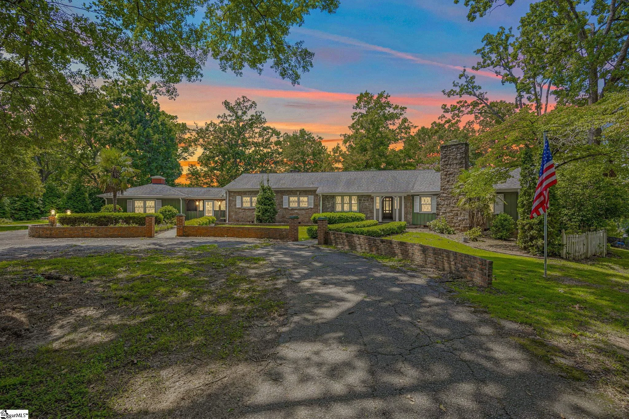 111 Mountain View Drive