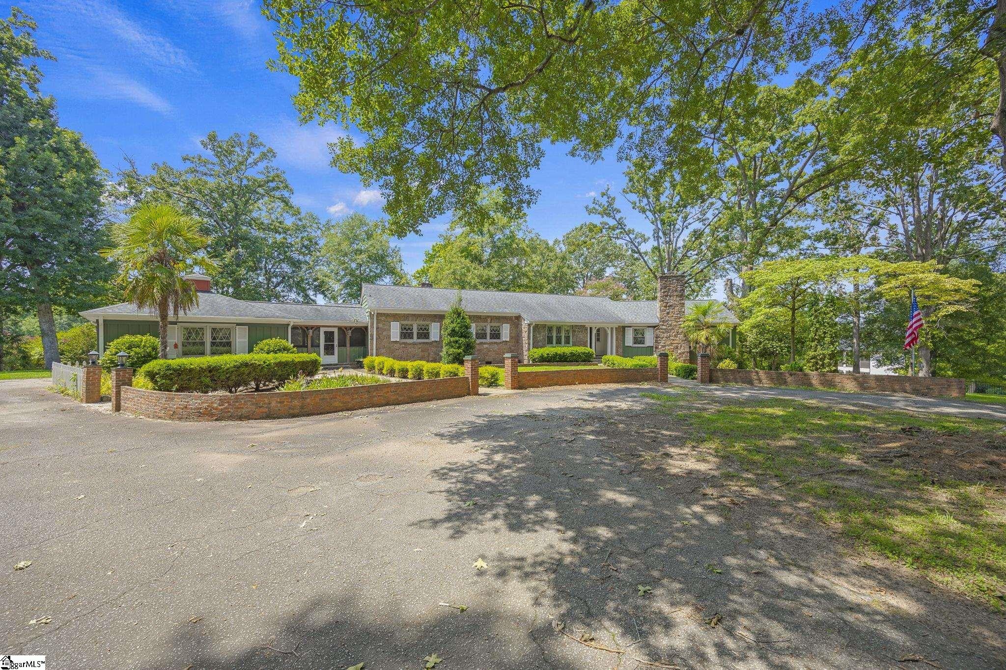 111 Mountain View Drive