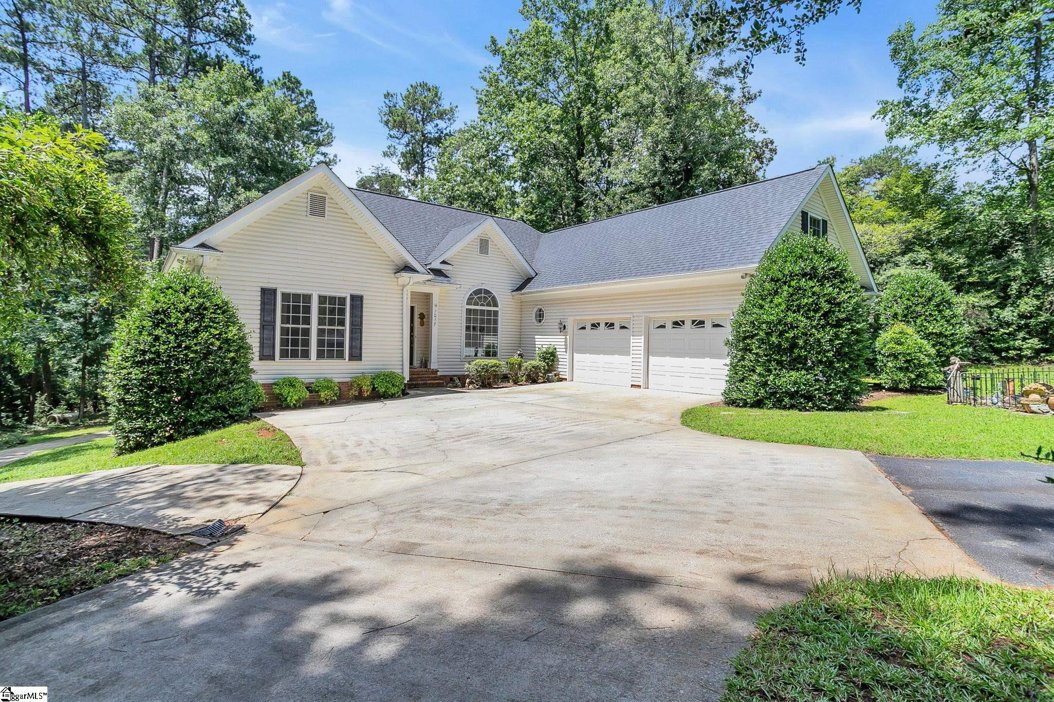 1017 Cove Circle